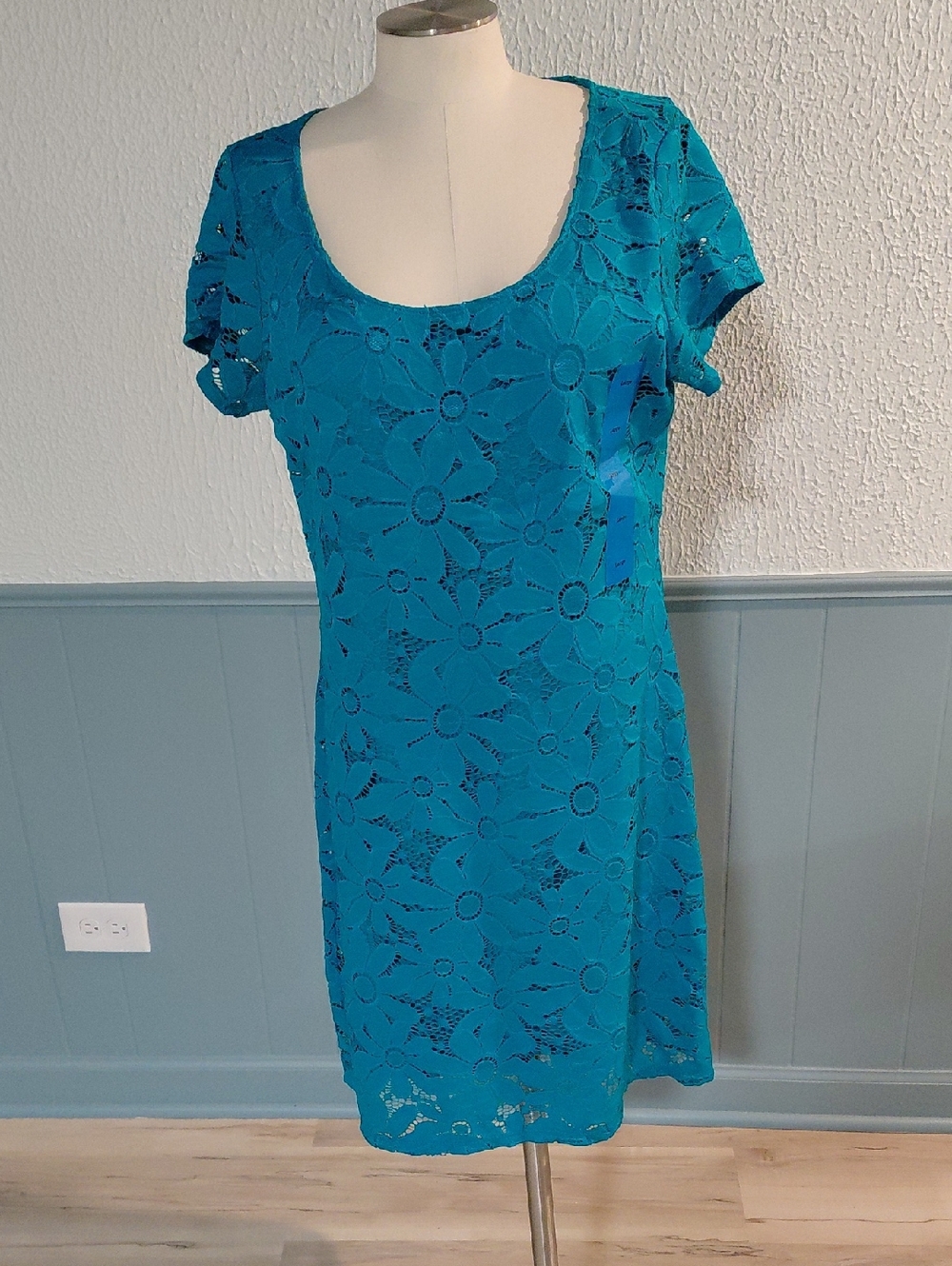 Tiana B. Teal Floral Lace Short Sleeve Dress